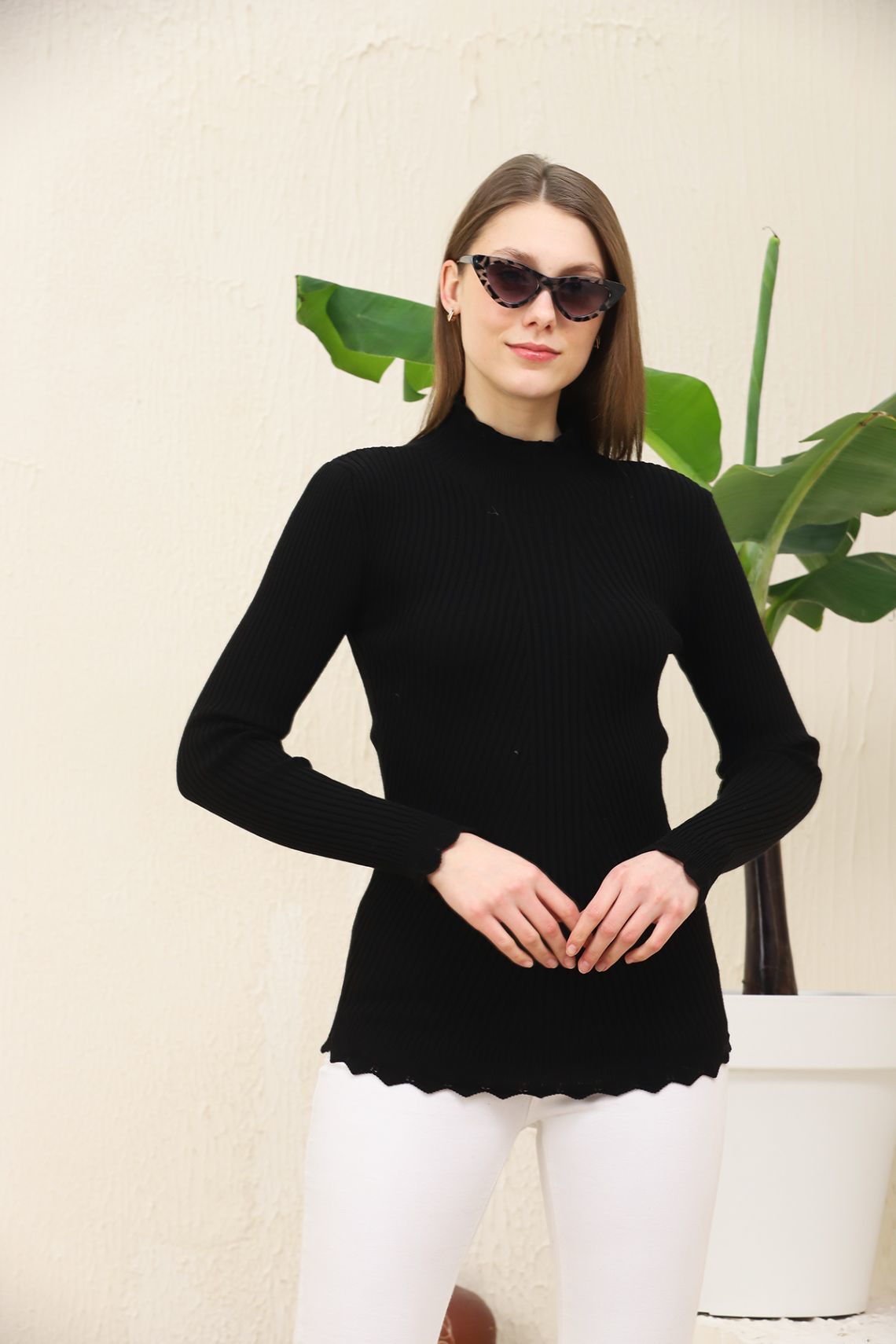 Kadın Kol ve Yaka Ucu Dantel Triko Kazak Siyah