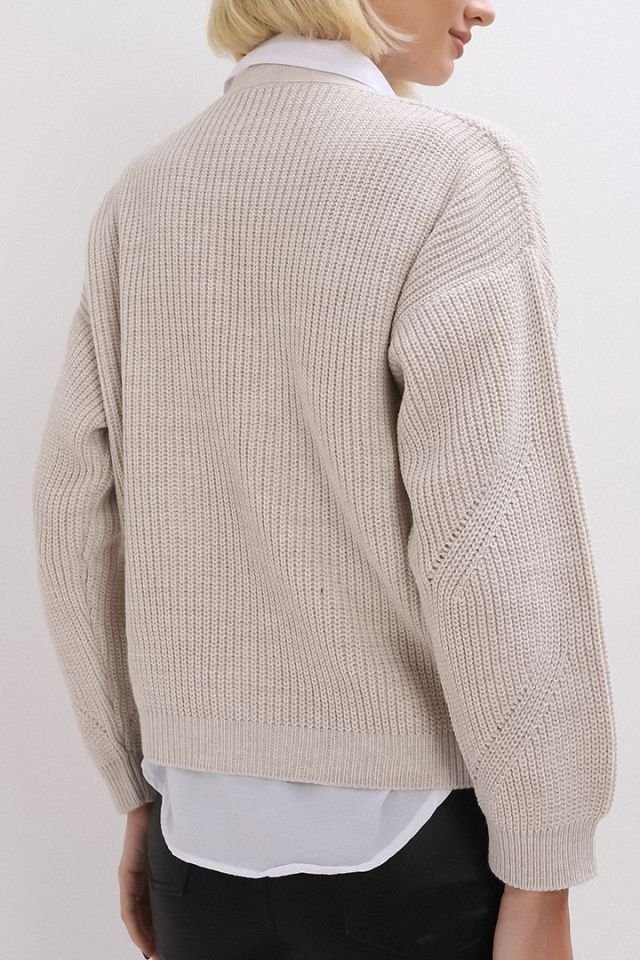 Kadın Bej V Yaka Oversize Düğmeli Triko Hırka