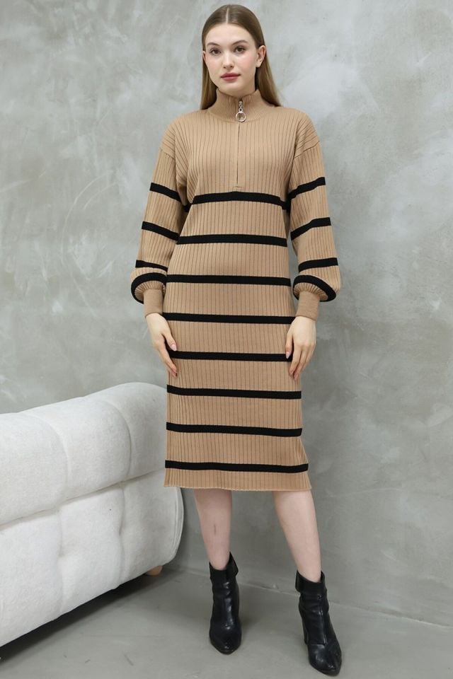 Kadın Kamel Siyah Çizgili Fermuarlı Yarım Balıkçı Uzun Triko Elbise
