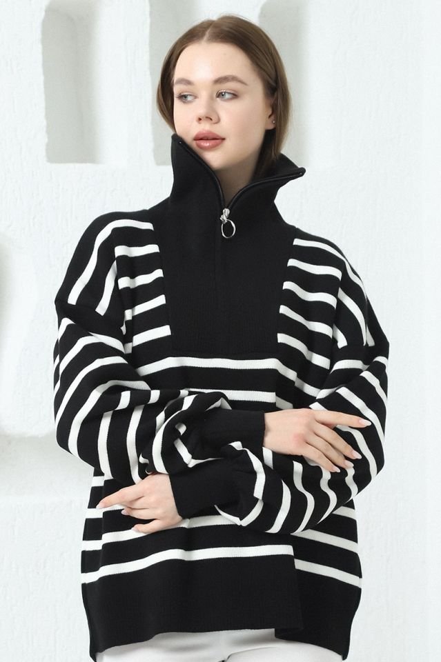 Kadın Siyah Ekru Çizgili Desen Tam Balıkçı Yaka Fermuarlı Oversize Triko Kazak