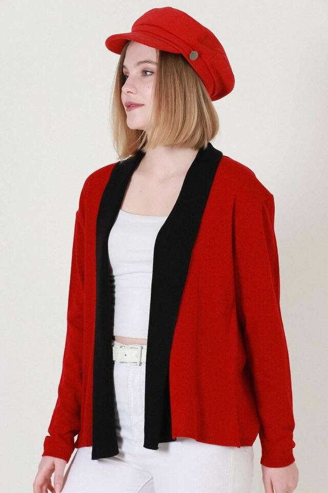 Kadın Kırmızı Siyah İki Renk Desenli Kısa Triko Hırka