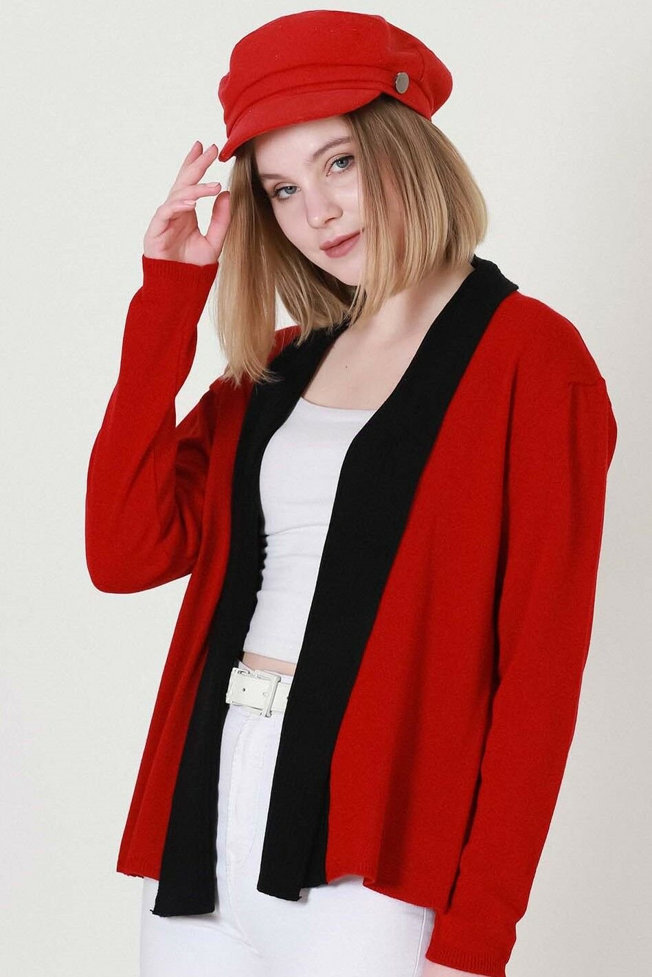 Kadın Kırmızı Siyah İki Renk Desenli Kısa Triko Hırka