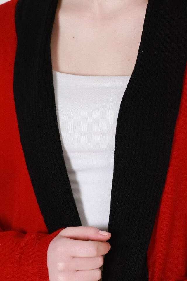 Kadın Kırmızı Siyah İki Renk Desenli Kısa Triko Hırka