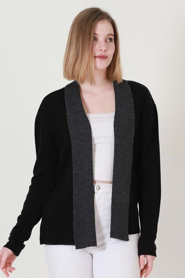 Kadın Siyah Antrasit Gri İki Renk Desenli Kısa Triko Hırka