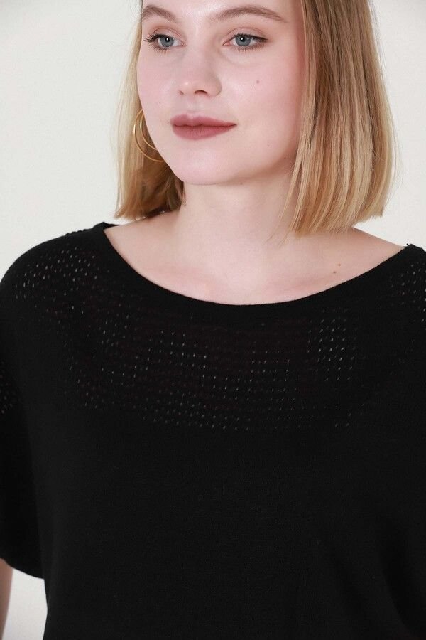 Kadın Siyah Göğüs Ajurlu Yazlık İnce Triko Bluz