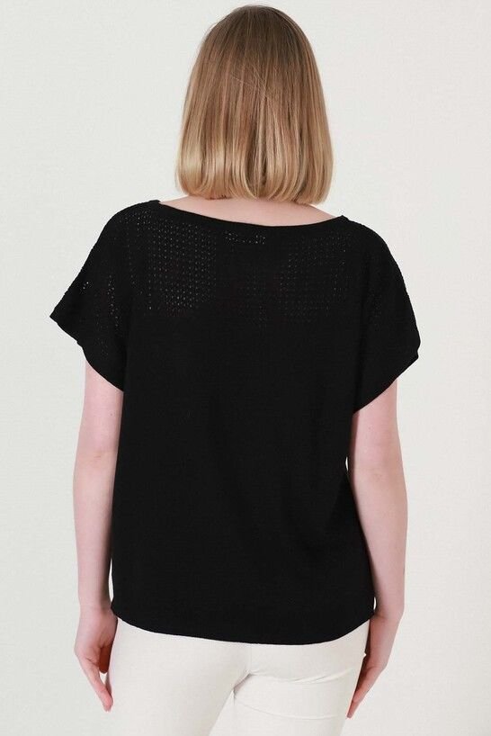 Kadın Siyah Göğüs Ajurlu Yazlık İnce Triko Bluz