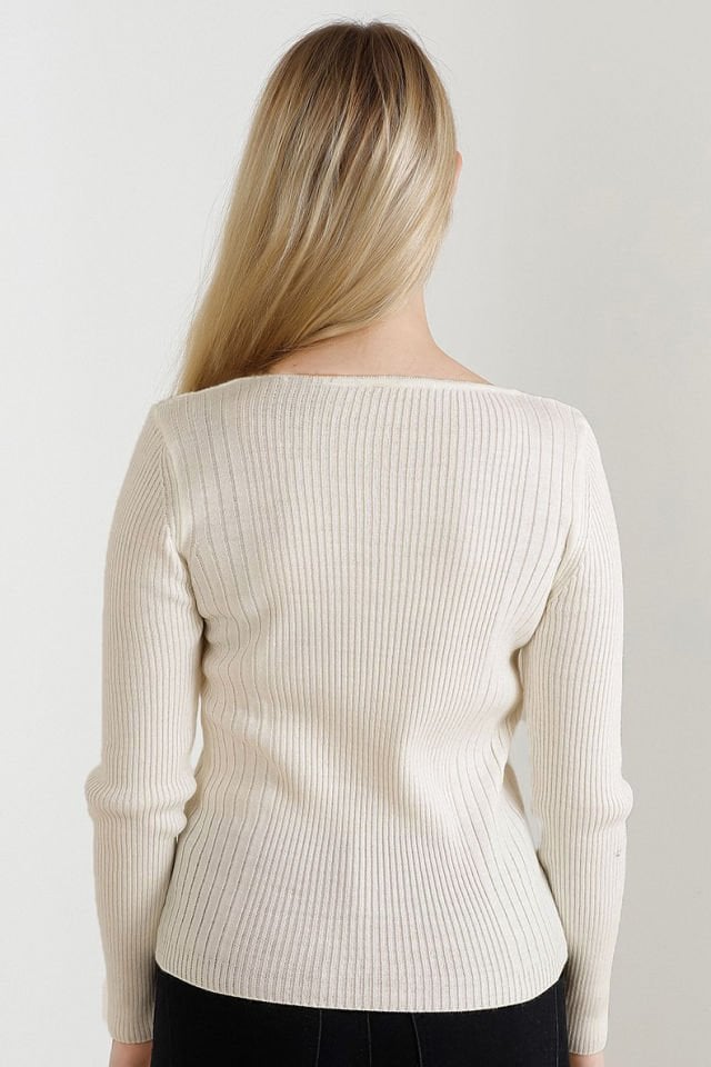 Kadın Bej Kare Yaka Triko Kazak