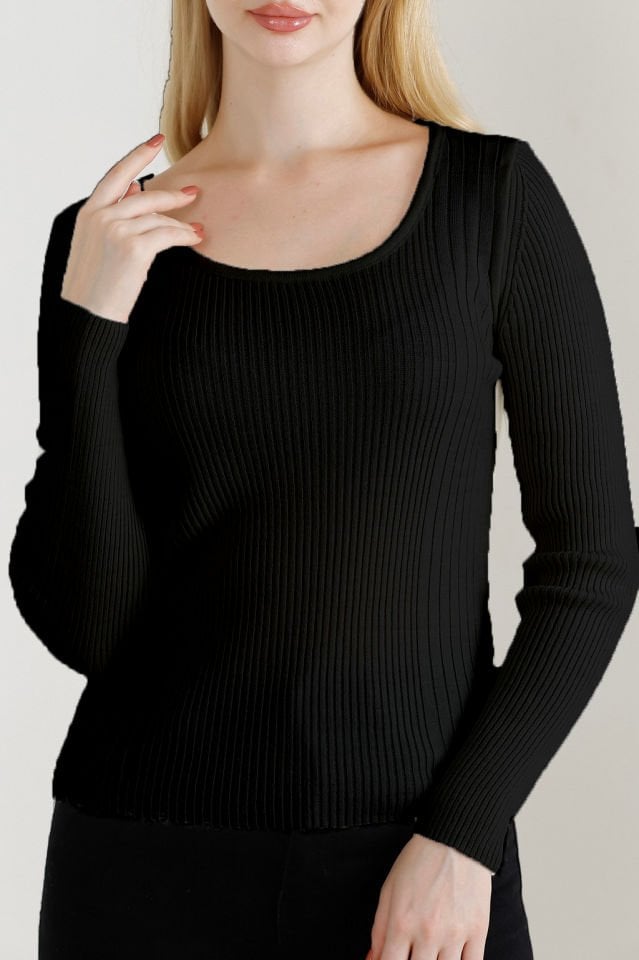 Kadın Siyah Kare Yaka Triko Kazak