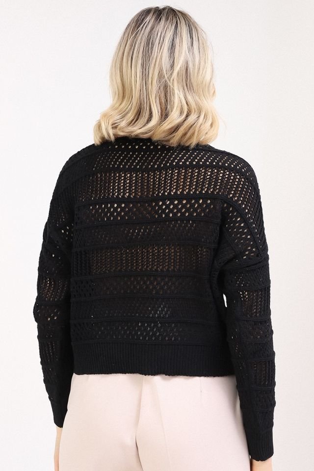 Kadın Siyah Yazlık Delikli Düğmeli Hırka