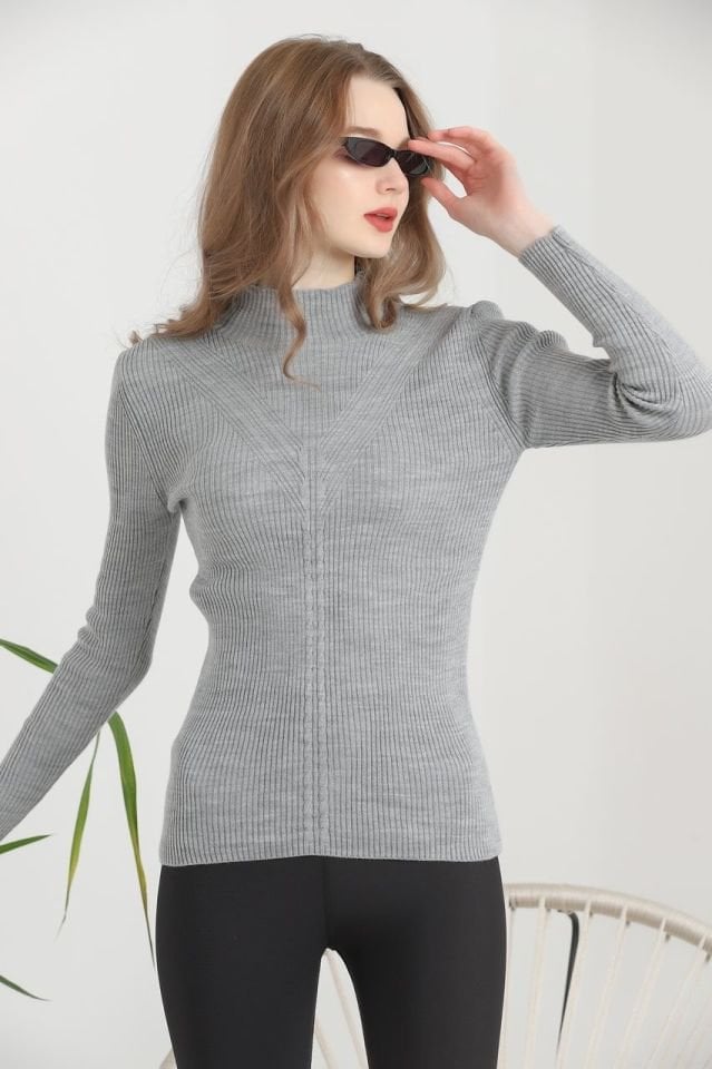 Kadın Boğazlı Fitilli Saç Örgü Desenli Yumuşak Triko Kazak Gri