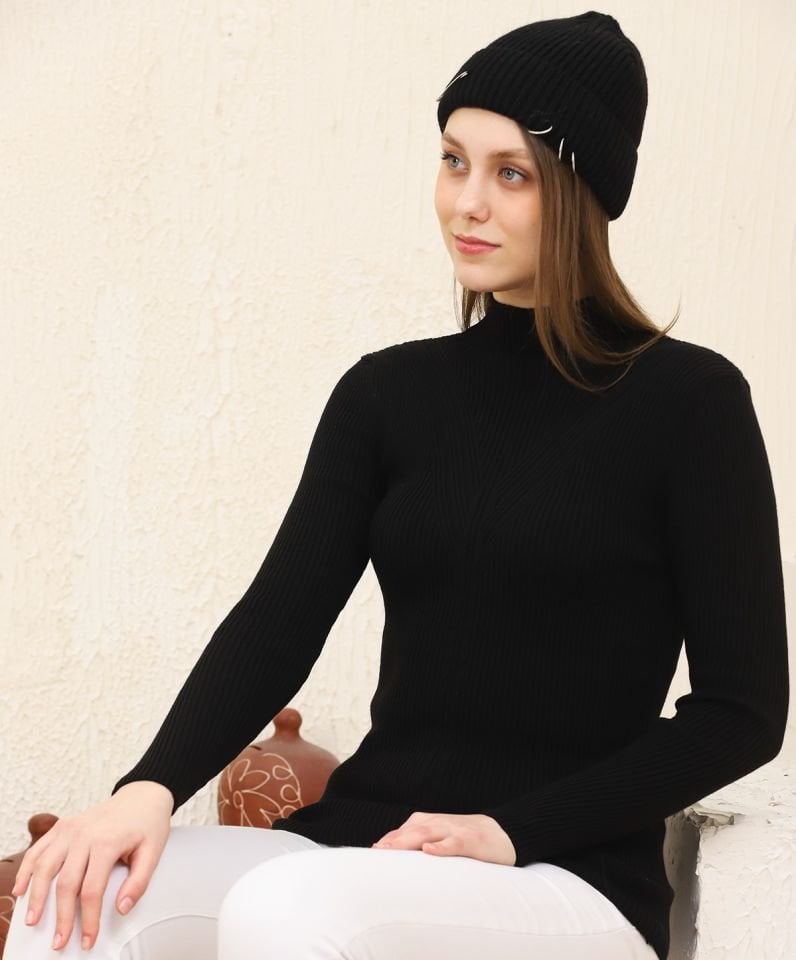 Kadın Boğazlı Fitilli Saç Örgü Desenli Yumuşak Triko Kazak Siyah