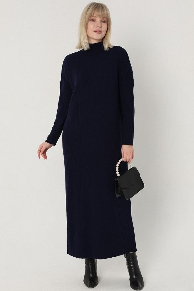 Kadın Lacivert Dik Yaka Uzun Triko Elbise