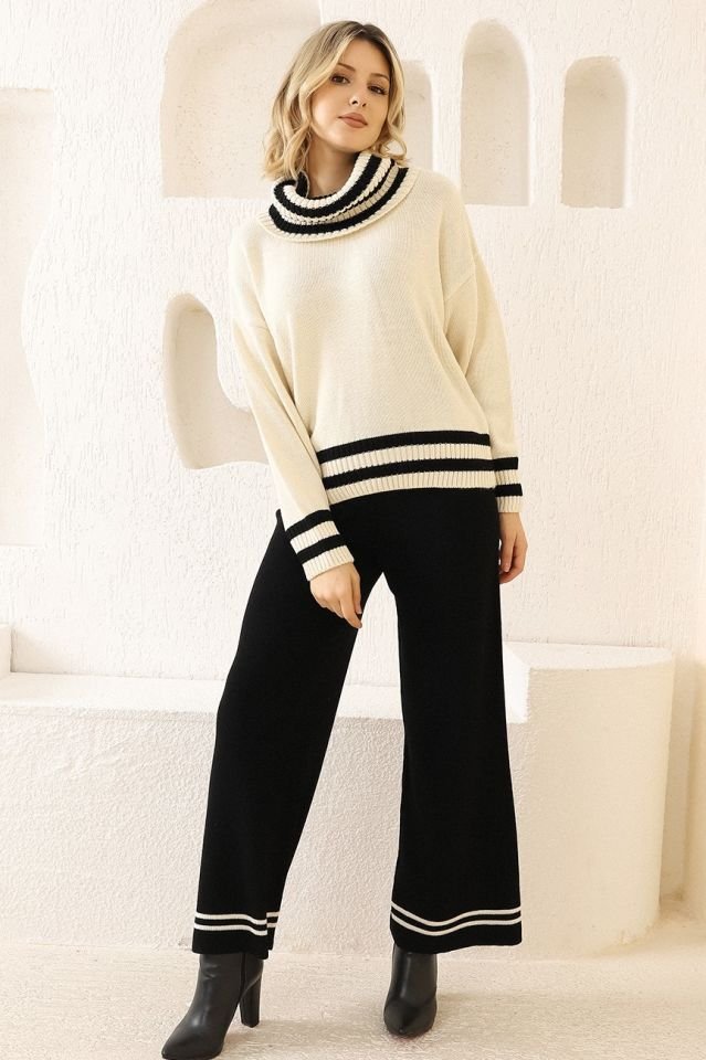 Kadın Krem Siyah Çizgili Degaje Yaka Oversize Kazak Pantolon İkili Takım