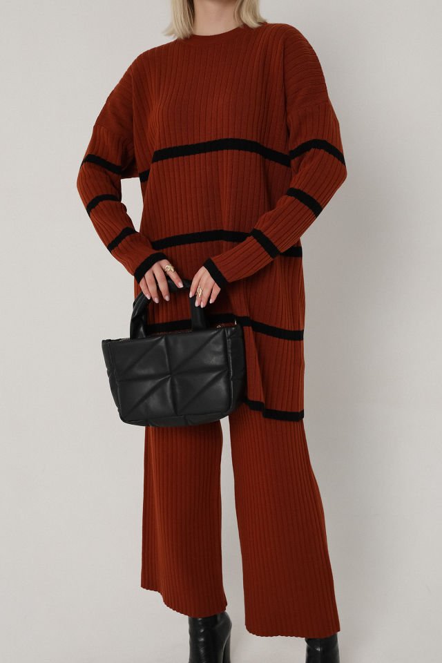 Kadın Kiremit Siyah Çizgili Yuvarlak Yaka Fitilli Rahat Kalıp Triko Takım