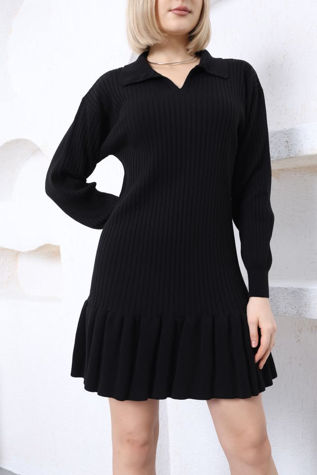 Siyah Polo Yaka Fırfırlı Triko Elbise